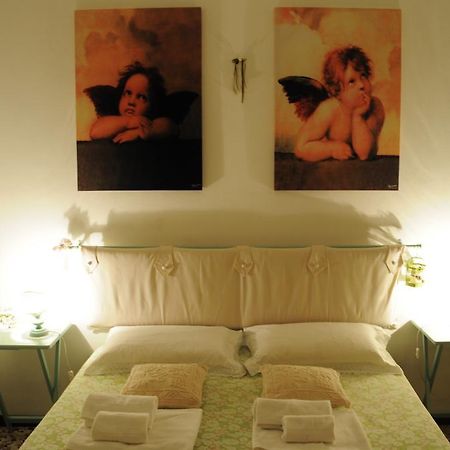 Bed and Breakfast Casa Tarragona Альгеро Номер фото