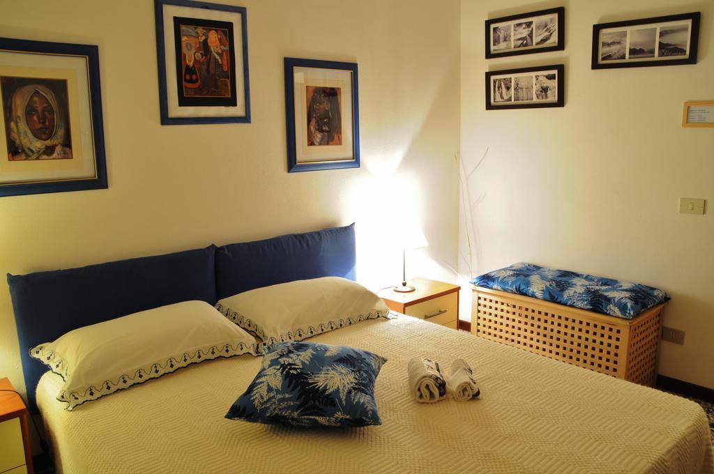 Bed and Breakfast Casa Tarragona Альгеро Номер фото